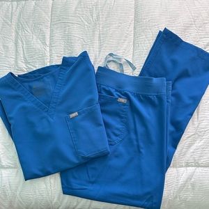 Figs Scrubs Technical Collection. Catarina top, Livingston pants. Royal Blue XL